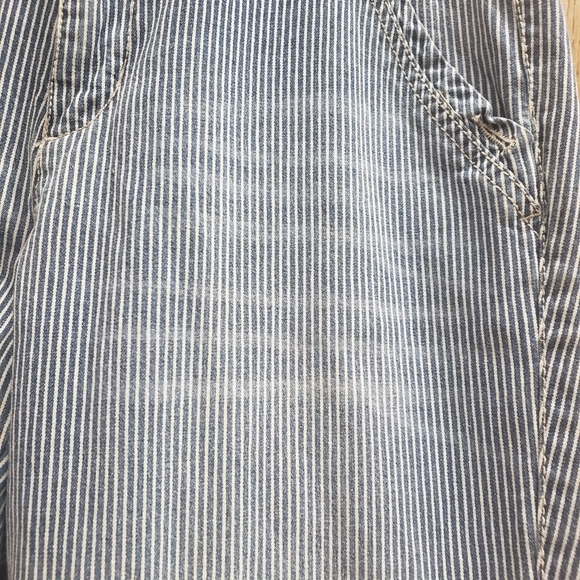 Democracy 4 microstripes subtle unique button slits whiskering faux pocket - Picture 9 of 12